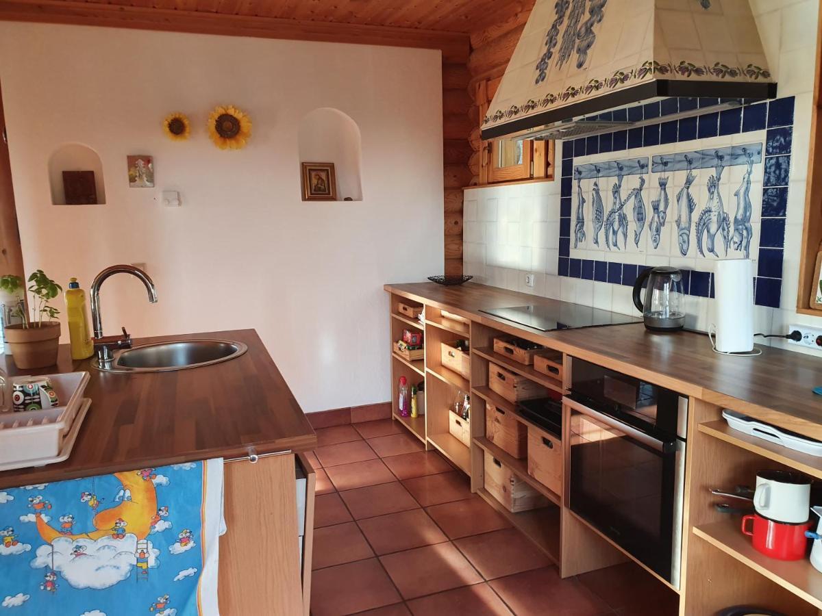 Cosy Spacious Wooden Chalet Na Hrib Stiska Vas Eksteriør billede