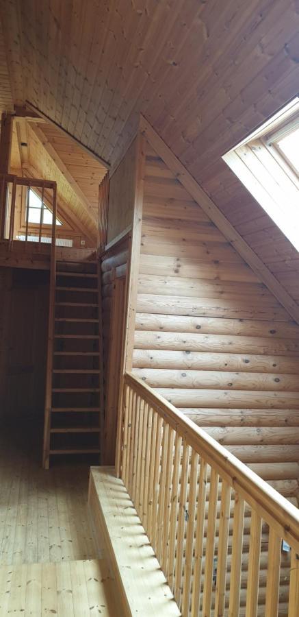 Cosy Spacious Wooden Chalet Na Hrib Stiska Vas Eksteriør billede